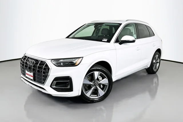 2023 Audi Q5 Premium Plus