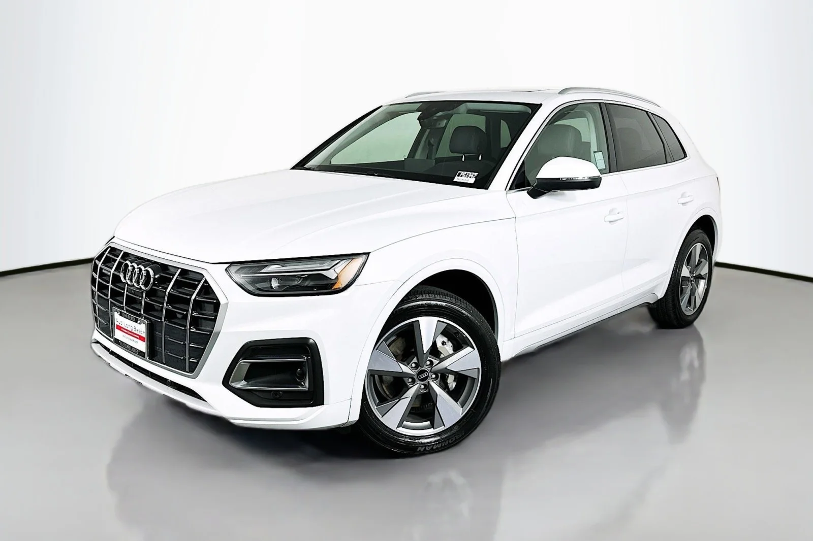 2023 Audi Q5 40 Premium Plus's photo
