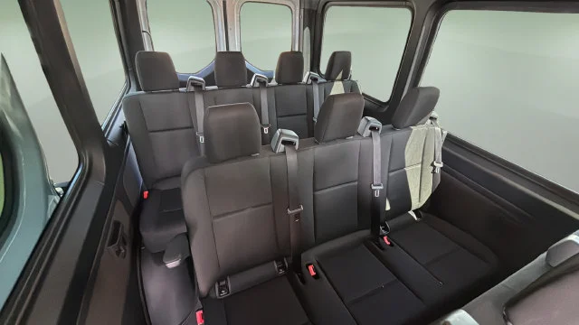 Used 2025  Mercedes-Benz NA image 47