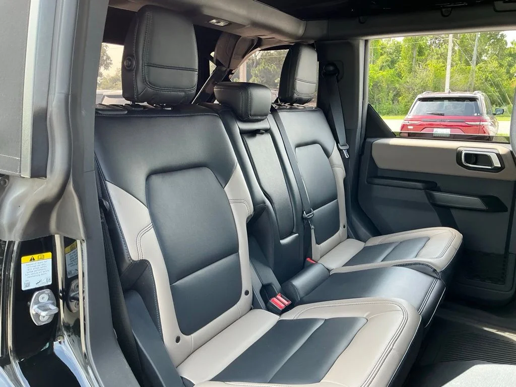 Used 2024 Black Ford Wildtrak image 27
