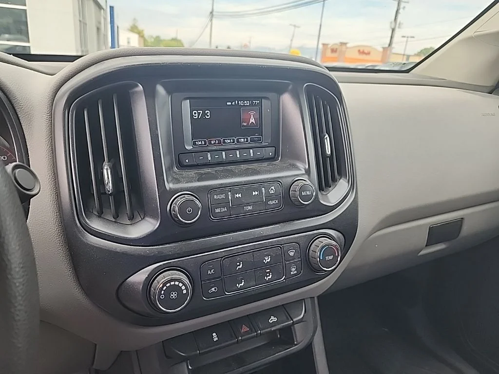 Used 2016 Black GMC Base image 3