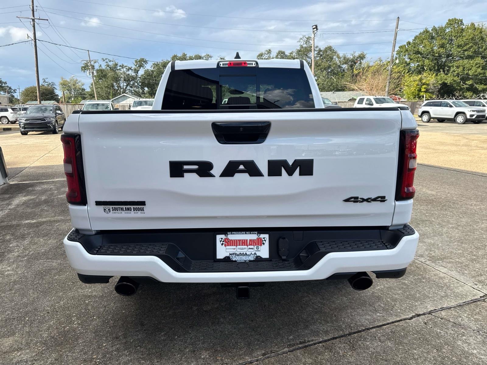 New 2026 Bright White Clear-Coat Exterior Paint RAM Big Horn image 5
