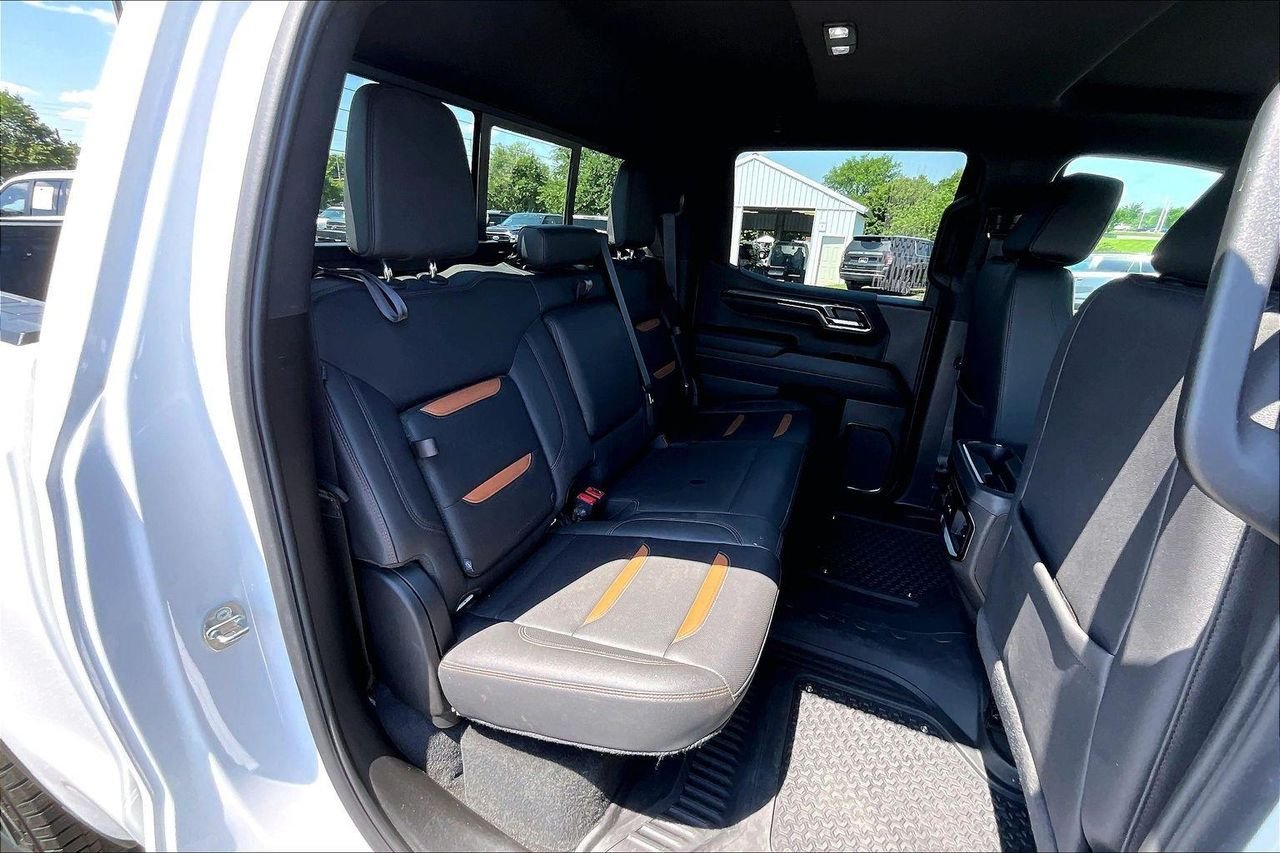 Used 2024 Summit White GMC AT4 image 28