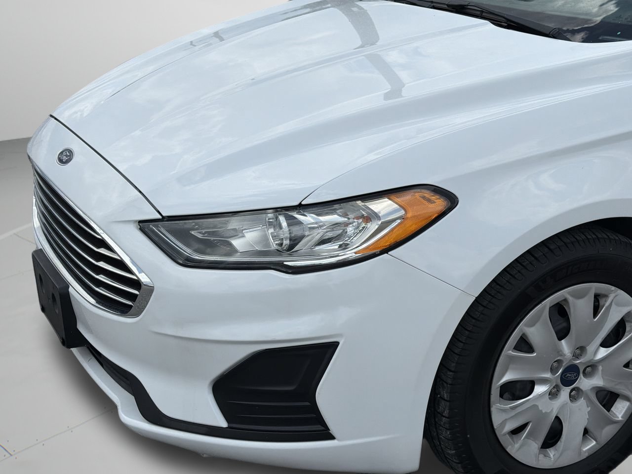 Used 2019 Oxford White Ford S image 6