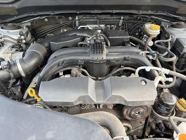 Used 2018 Silver Subaru 2.5i Premium image 13