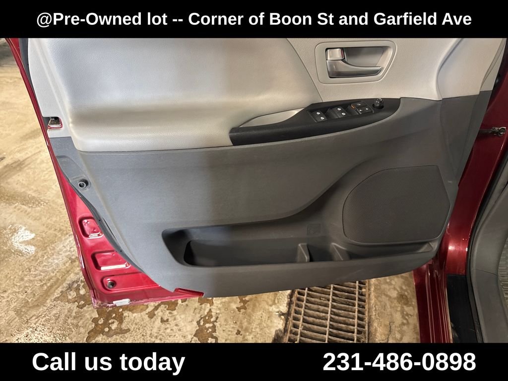Used 2017 Red Toyota LE image 15
