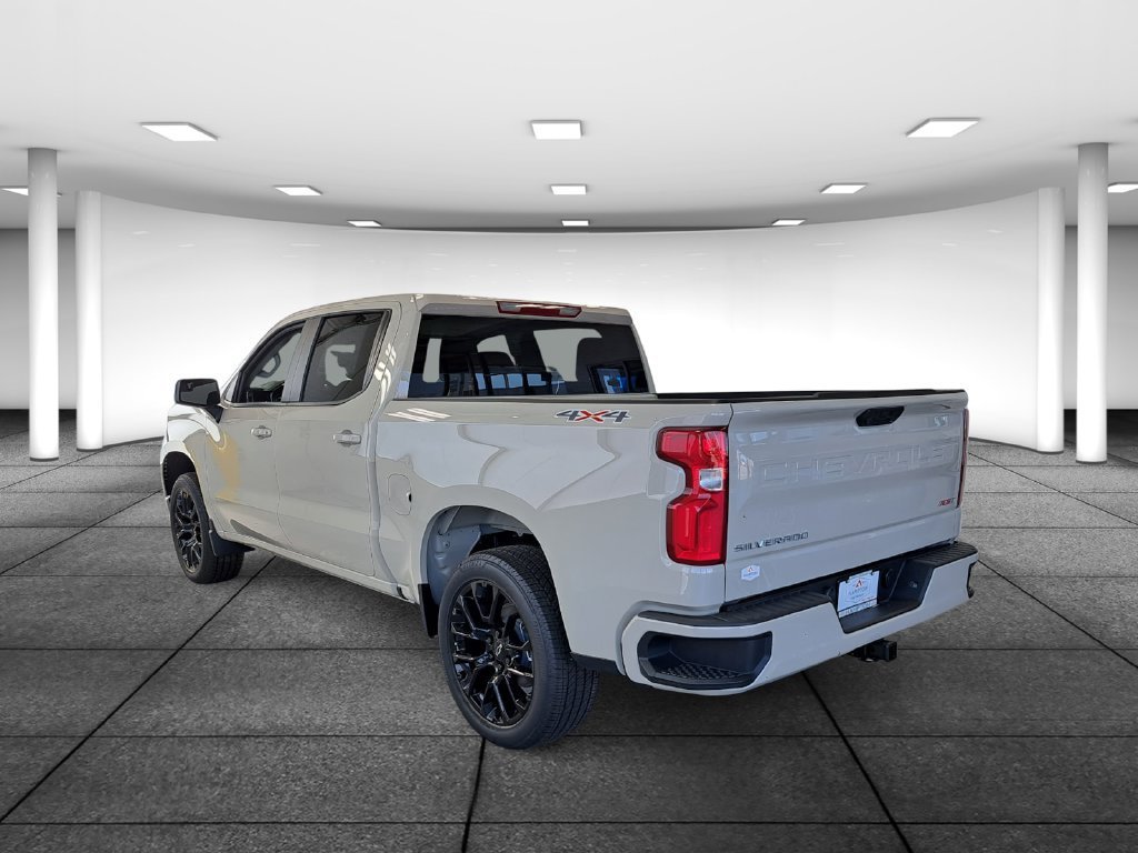 2026 Chevrolet Silverado 1500 RST Crew Cab Pickup Slide 5