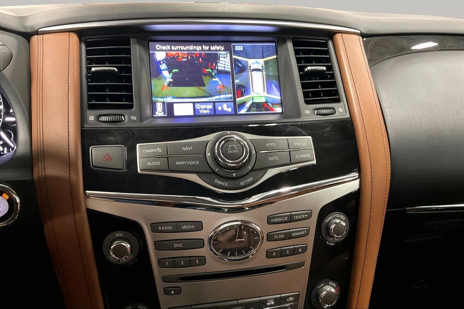 Used 2019 Moonstone White INFINITI LUXE image 27