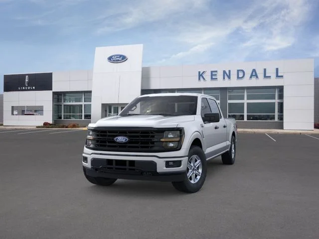 New 2026 Silver Metallic Ford XLT image 2