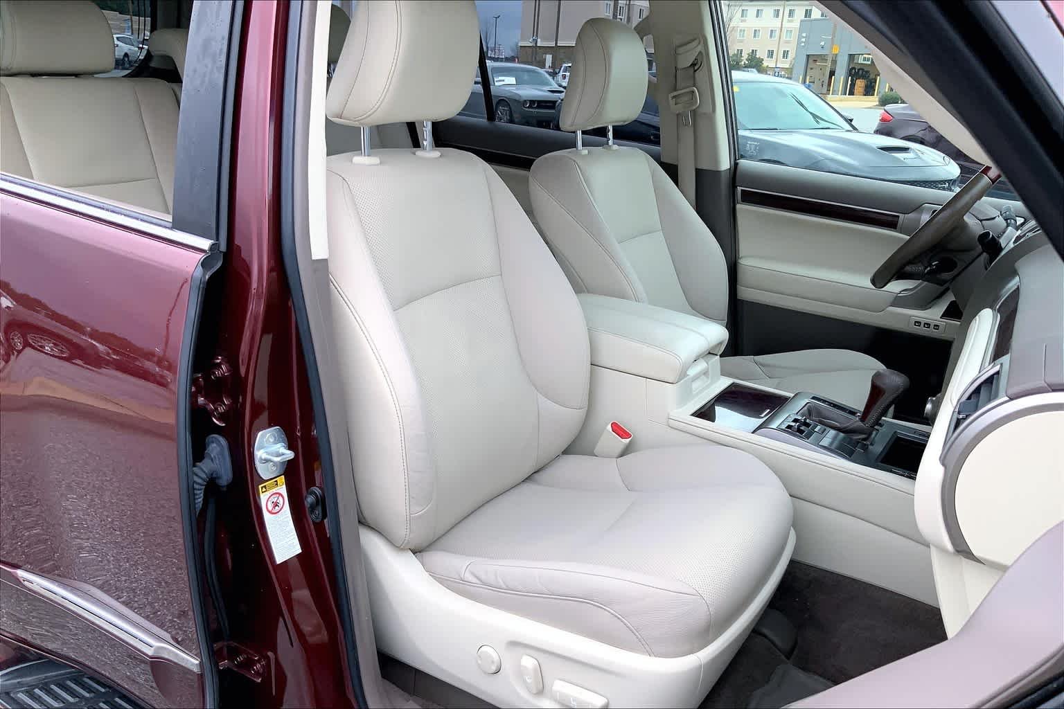 Used 2016 Claret Mica Lexus  image 8