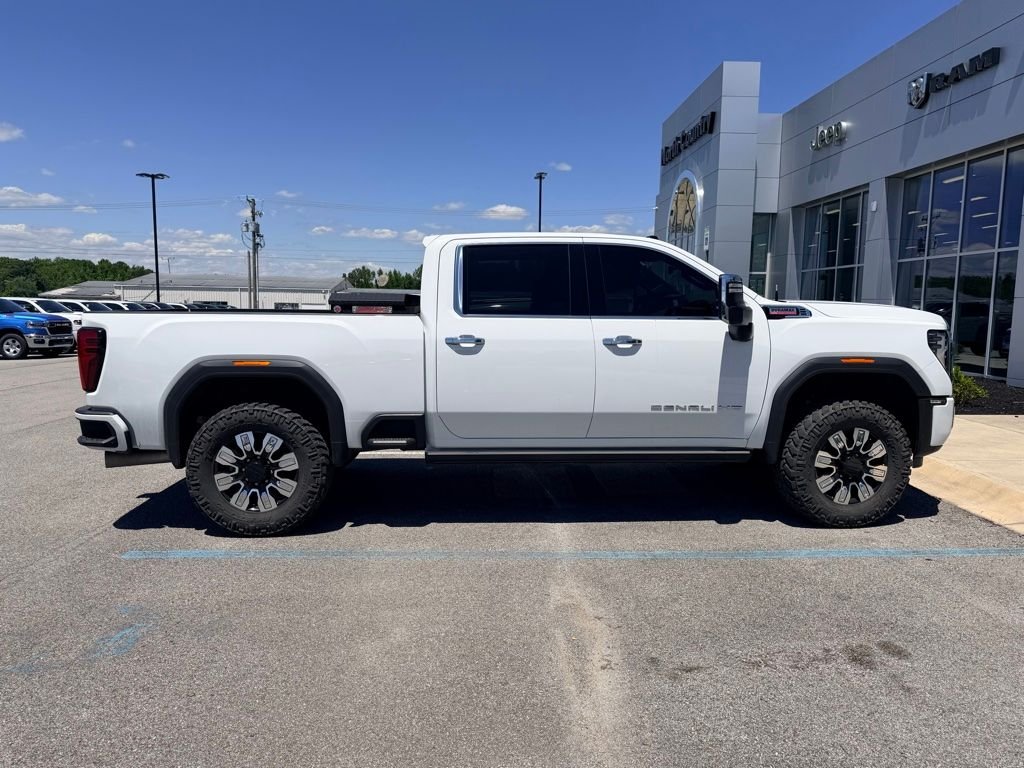 2024 GMC Sierra 4WD Crew Cab Standard Box Denali's photo