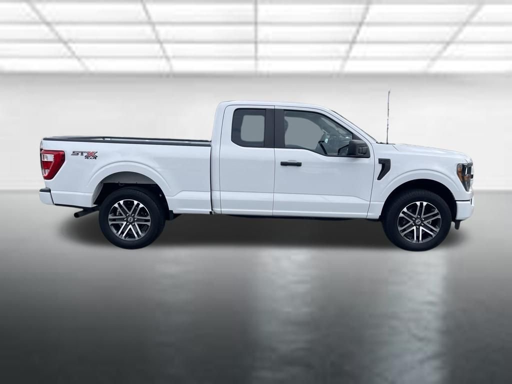 Used 2023 White Ford XL image 7