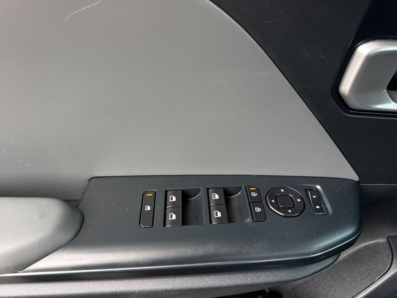 Certified Used 2025 Blue Kia LXS image 10