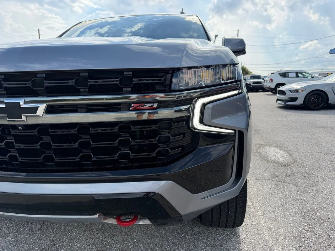 Used 2022  Chevrolet 4WD Z71 image 2