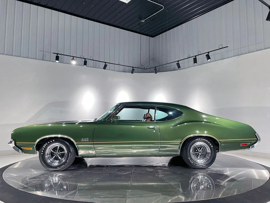 Used 1972  Oldsmobile  image 8
