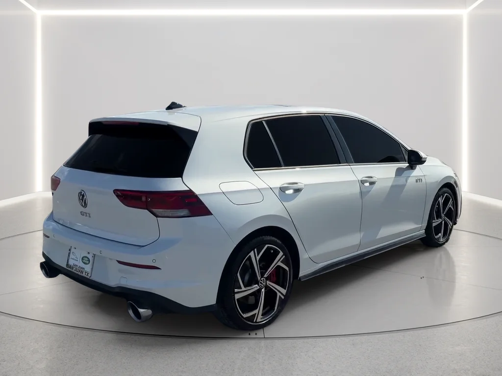 Used 2025 White Volkswagen 2.0T SE image 5