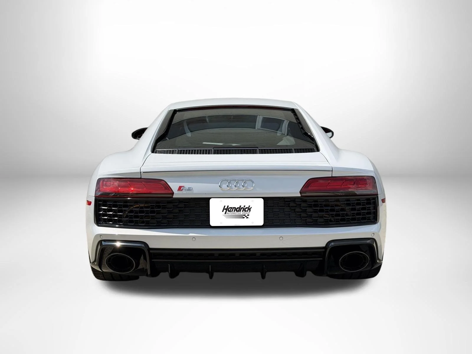 Used 2023 Suzuka Gray Metallic Audi V10 performance image 4