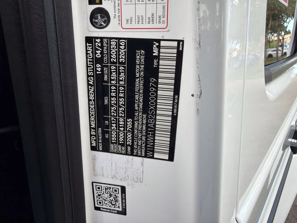 Used 2025 White Mercedes-Benz G 550 image 47