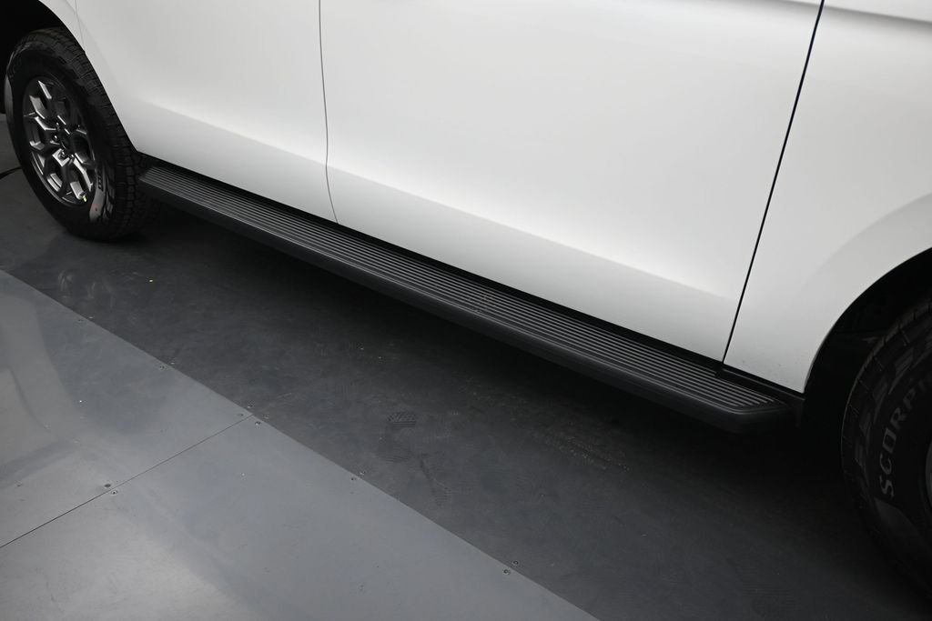 New 2027 Star White Metallic Tri-Coat Ford Active image 25