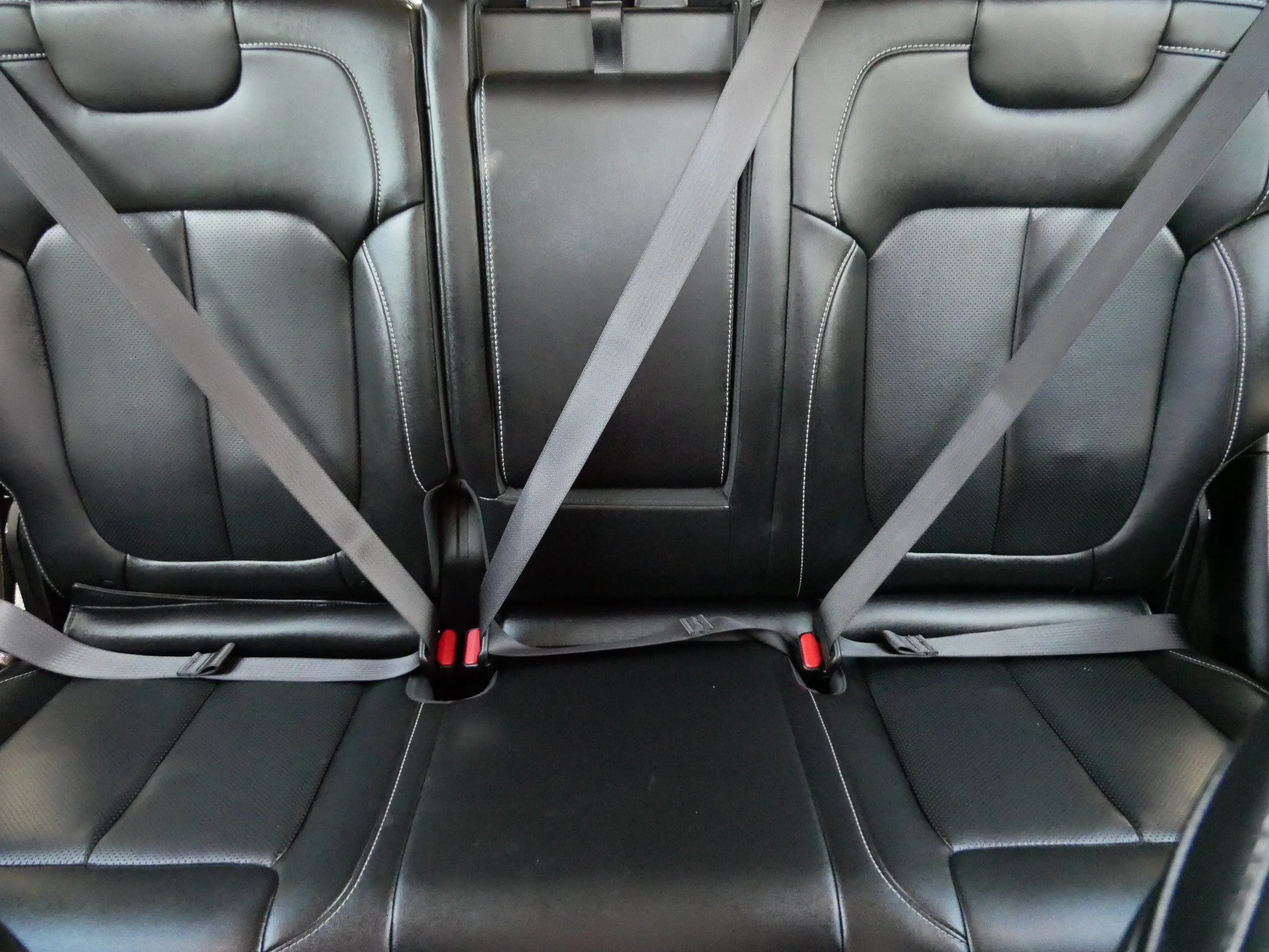 Used 2022 Bright White Clearcoat Jeep  image 13