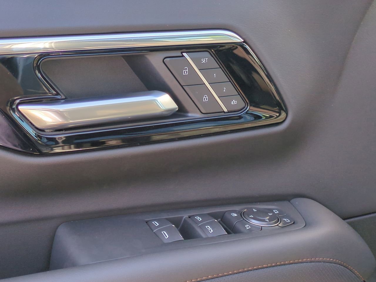 2026 Chevrolet Suburban High Country - Photo 24