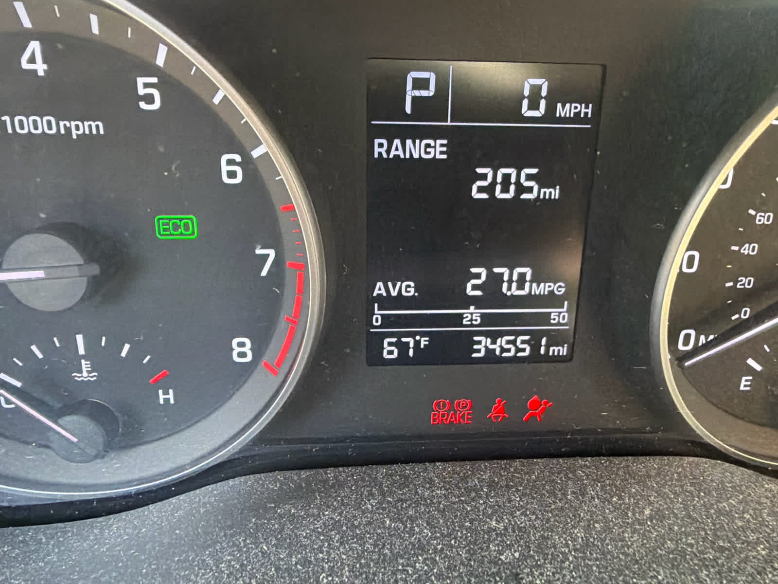 Used 2018 Scarlet Red Hyundai SE image 8