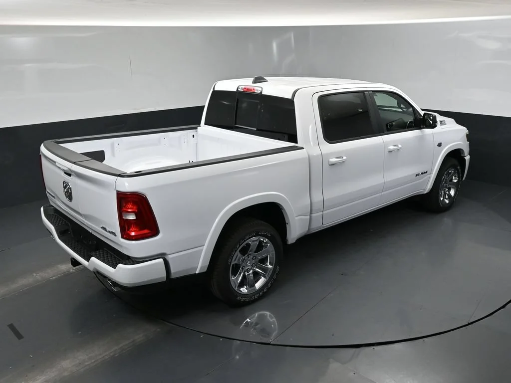New 2027 Bright White Clear-Coat Exterior Paint RAM Big Horn/Lone Star image 39