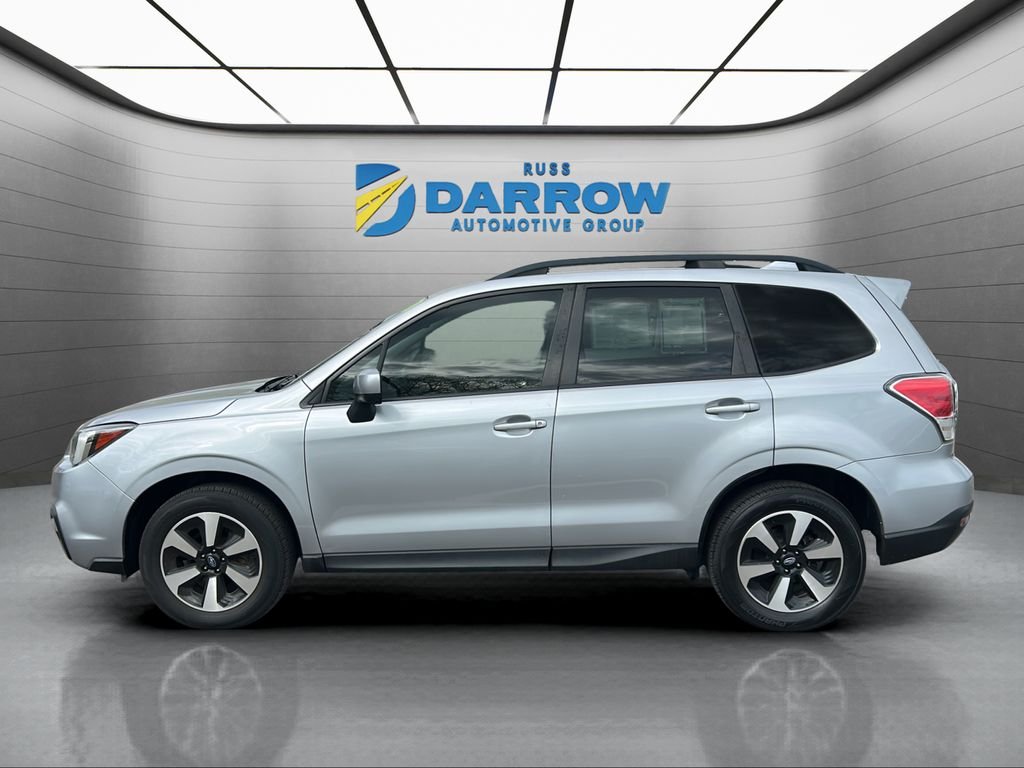 Used 2018 Silver Subaru 2.5i Premium image 2