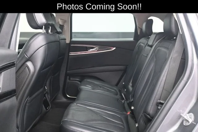 Used 2022 Gray Metallic Lincoln Reserve image 37