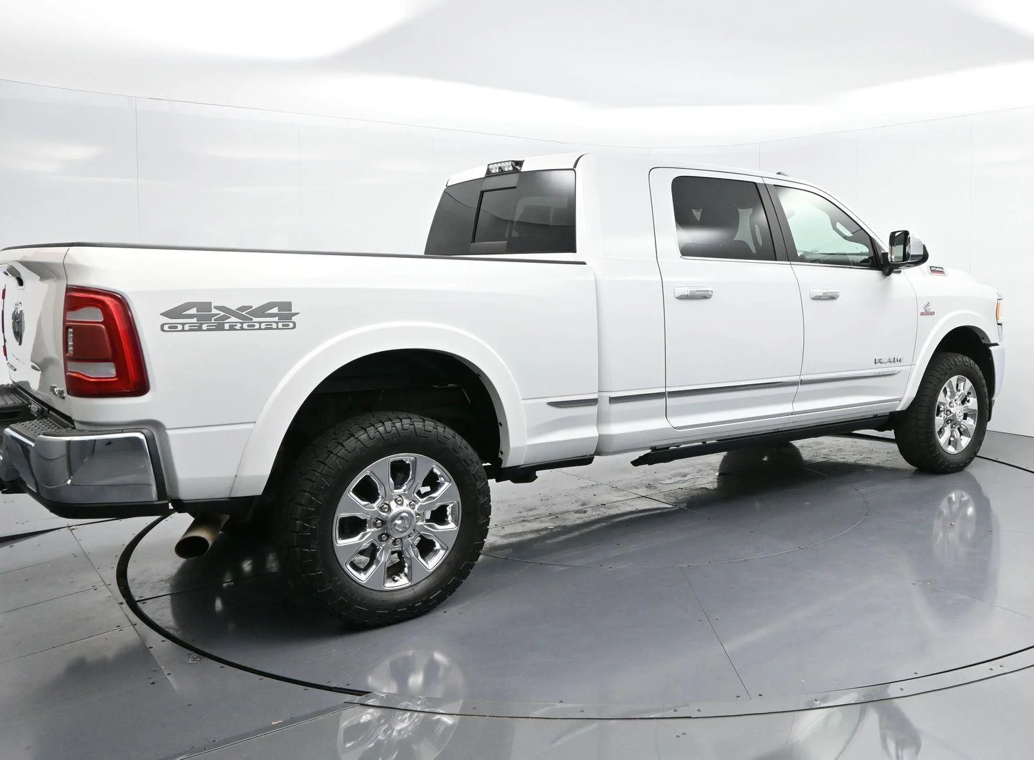 Used 2020 Bright White Clearcoat Ram Limited image 7