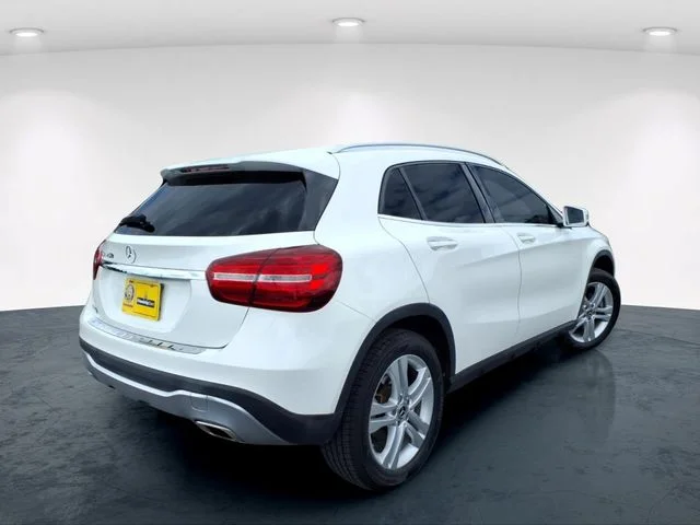 Used 2020 White Mercedes-Benz GLA 250 image 6