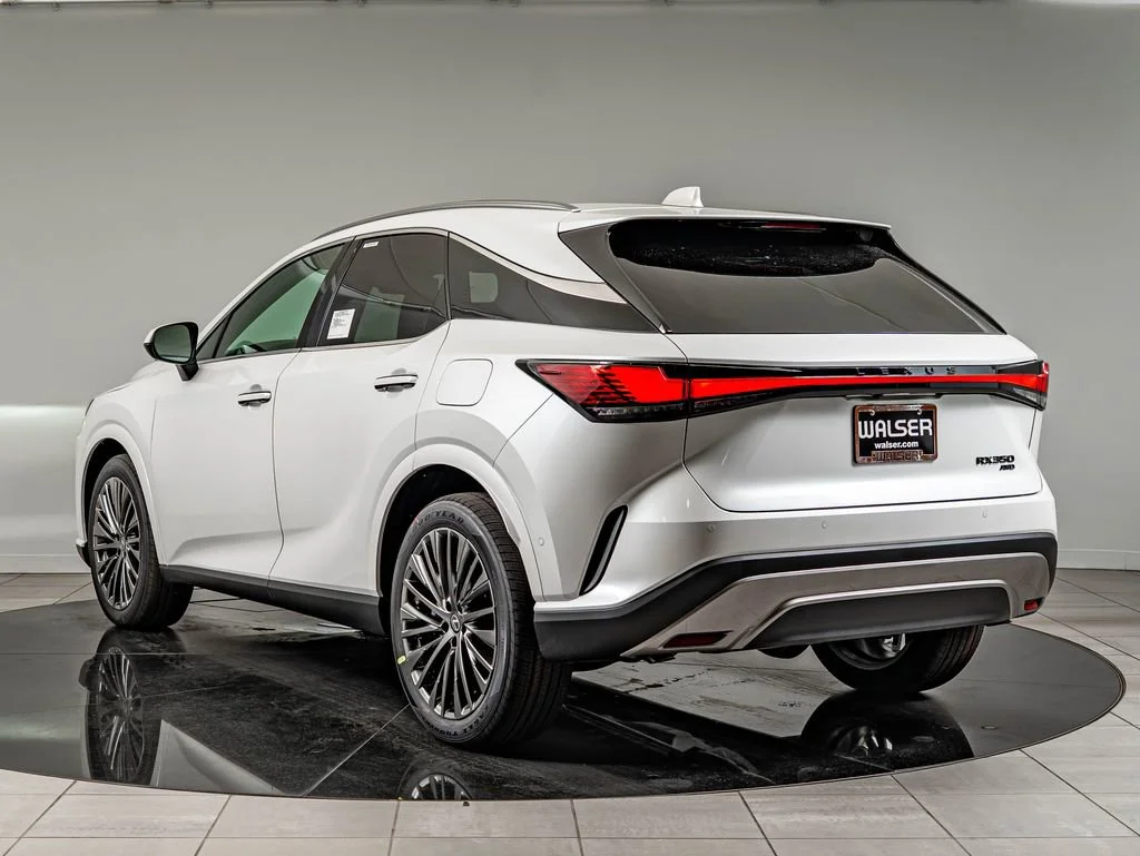 New 2026 Eminent White Pearl Lexus 350 Luxury image 7