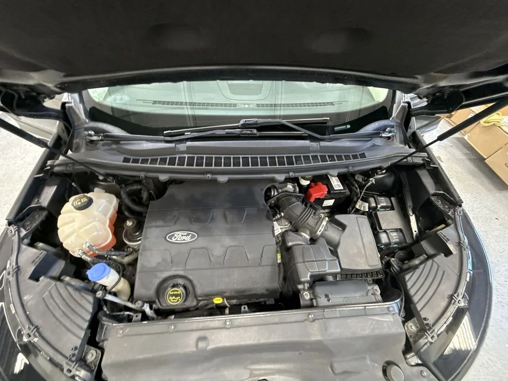 Used 2015 Magnetic Metallic Ford SEL image 38