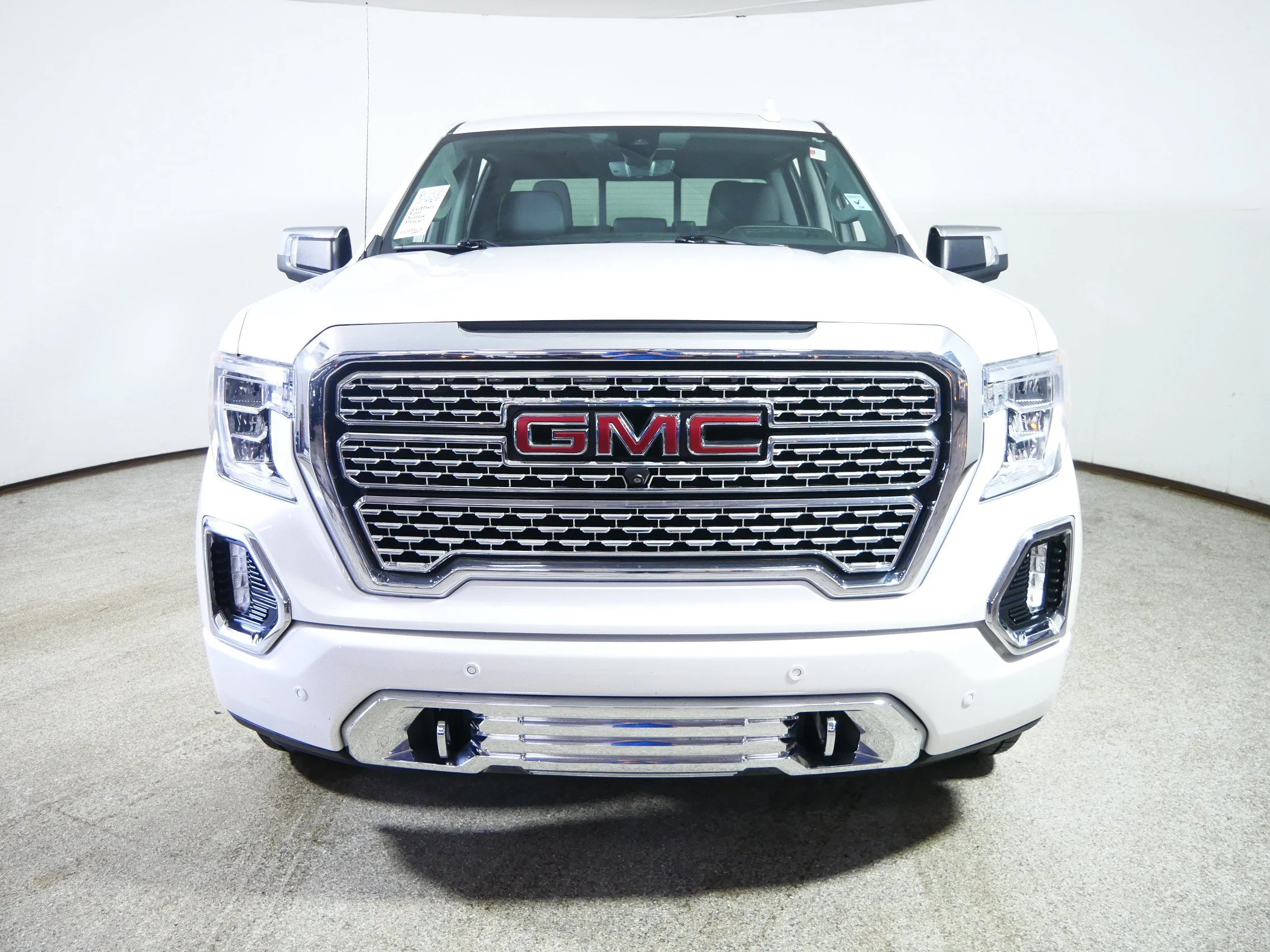 Used 2020 White Frost Tricoat GMC Denali image 2