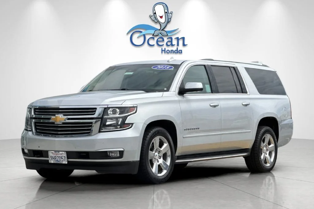 Used 2018 Silver Ice Metallic Chevrolet Premier image 9