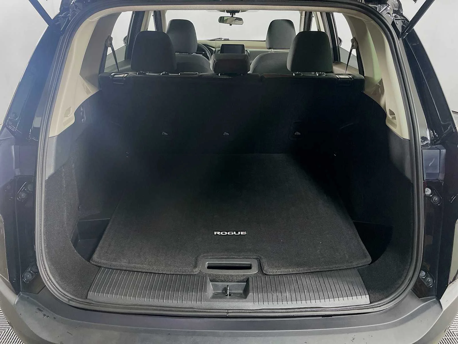 Used 2021 Super Black Nissan SV image 22