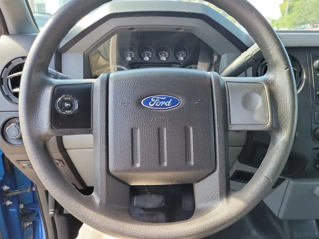 2016 Ford F-450 Super Duty Chassis Cab XL - Photo 17