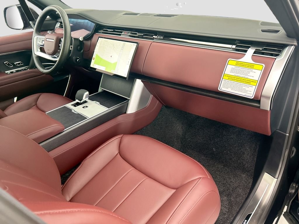 New 2026 Santorini Black Land Rover SE image 16