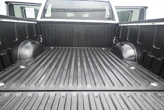 Used 2025 Wind Chill Pearl Toyota Limited image 13