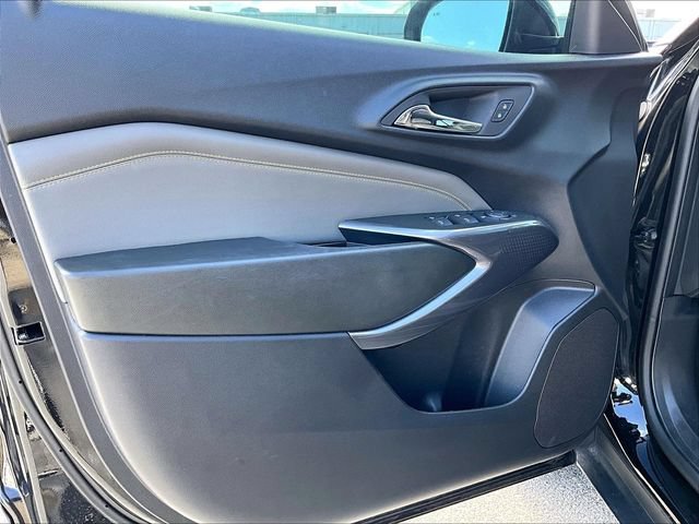 Used 2025 Mosaic Black Metallic Chevrolet ACTIV image 9