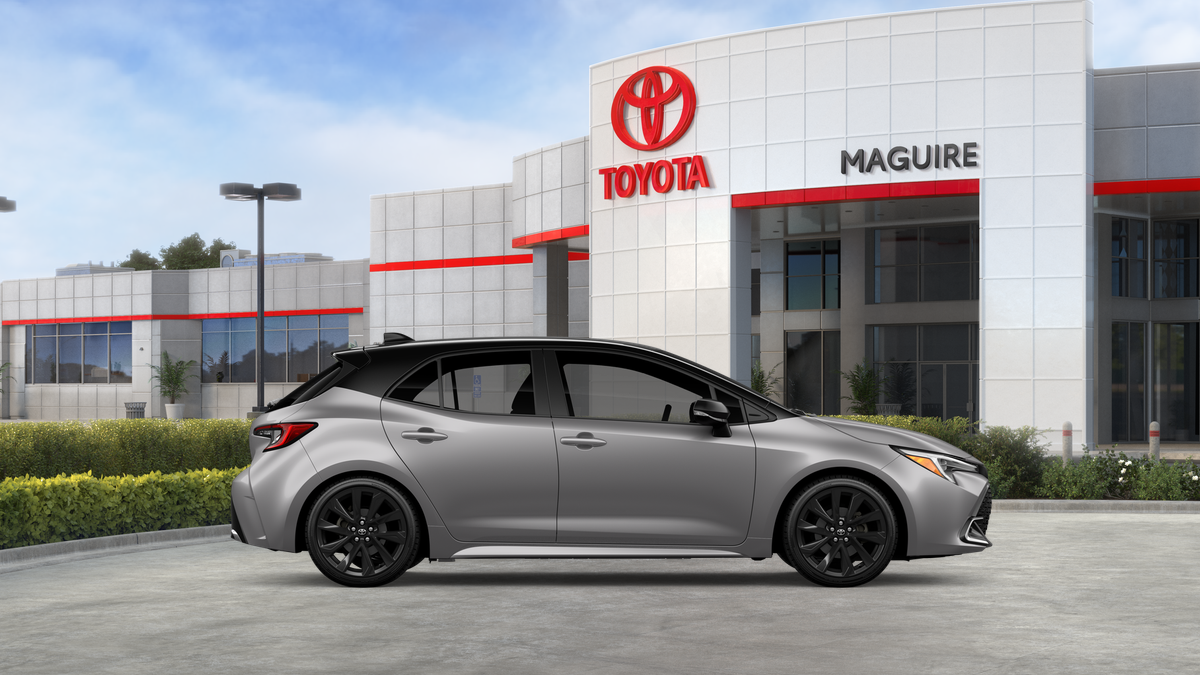 New 2027 Classic Silver Metallic with Black roof Toyota XSE image 12