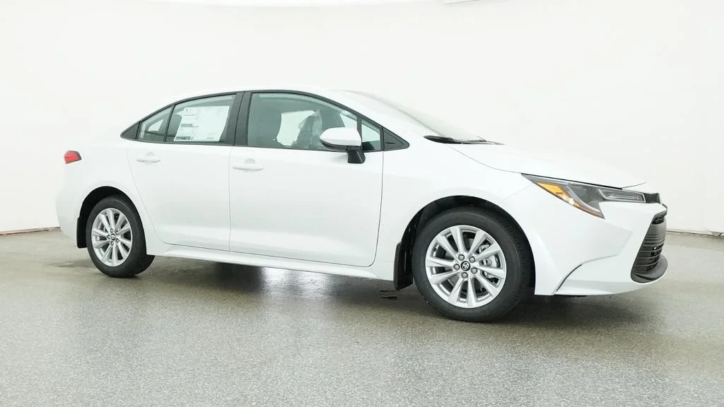 New 2027 Wind Chill Pearl Toyota LE image 11