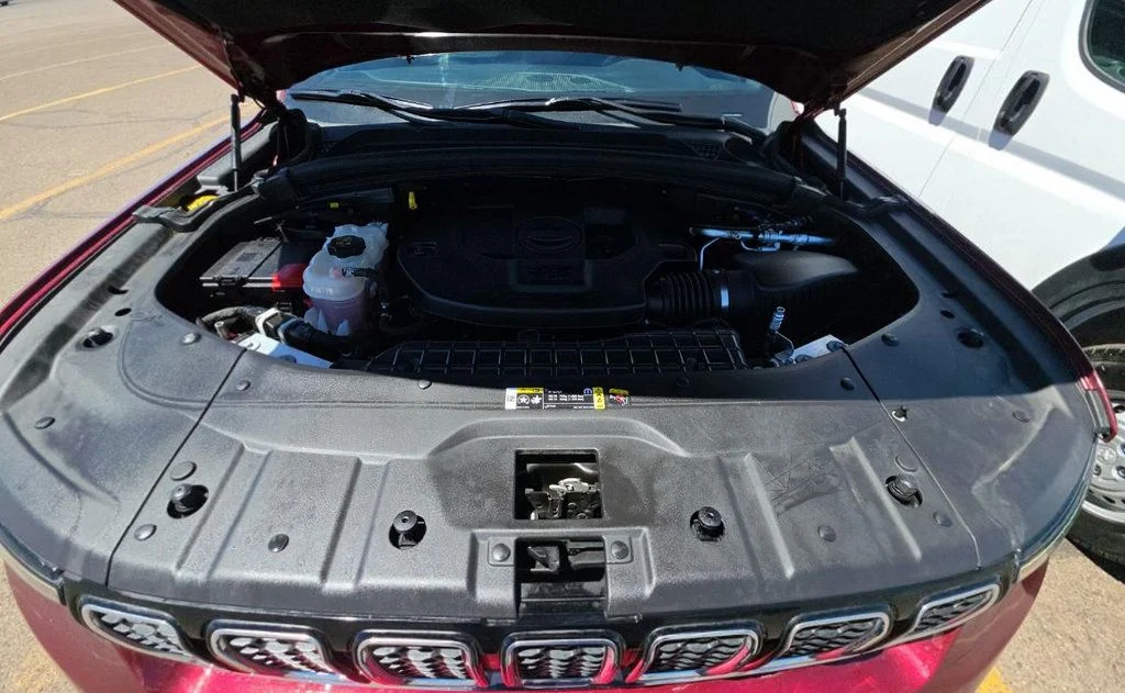 Used 2022 Red Jeep Overland image 22