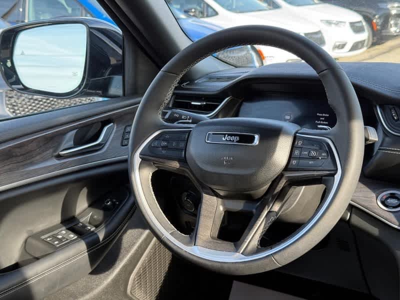 Used 2024 Baltic Gray Metallic Clearcoat Jeep Limited image 15