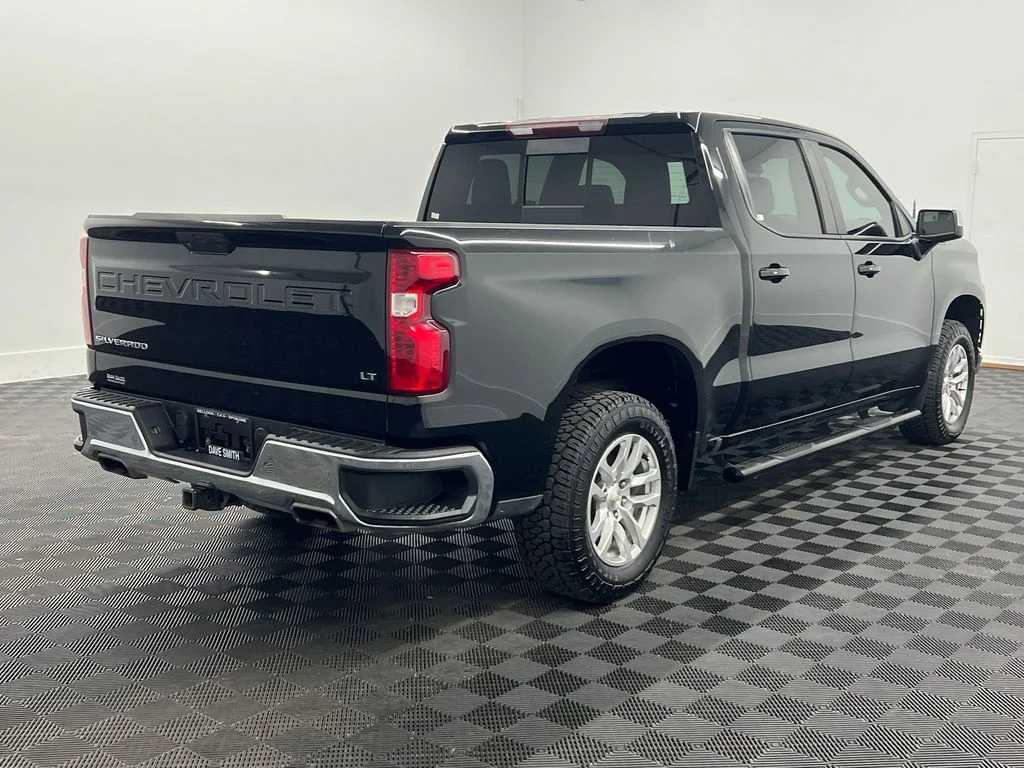 Used 2019 Black Chevrolet LT image 8