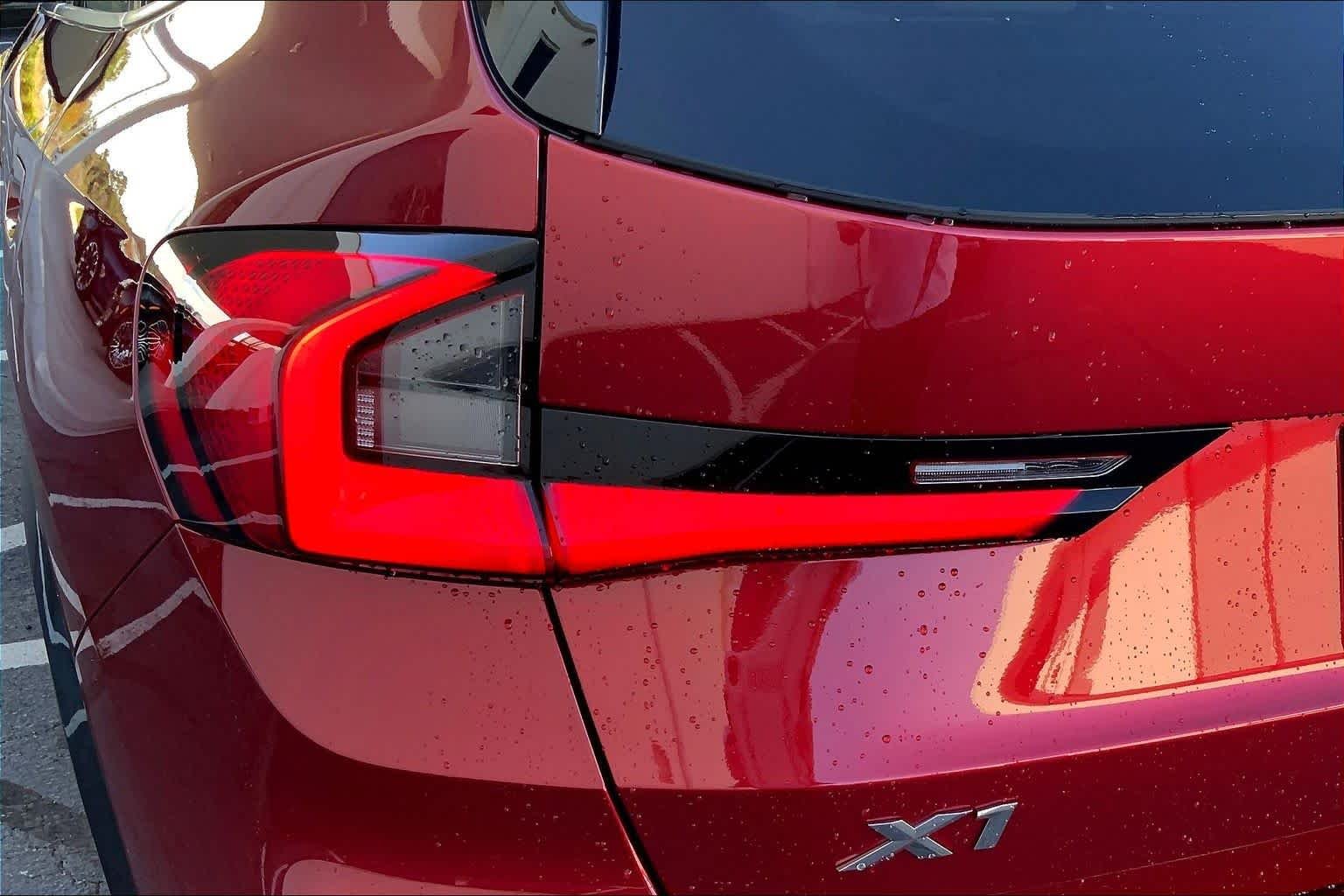 New 2026 Vegas Red Metallic BMW xDrive28i image 15