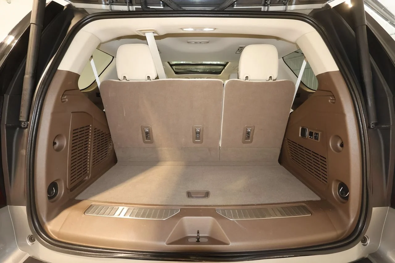 2023 GMC Yukon Denali - Photo 26