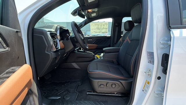2026 GMC Canyon AT4 - Photo 17