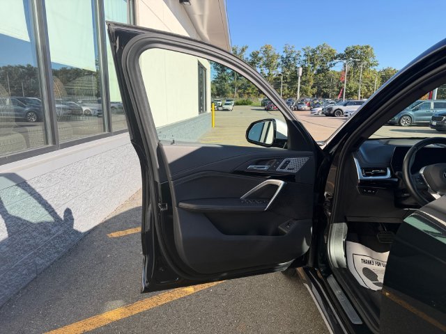 Used 2023 Black BMW xDrive28i image 29