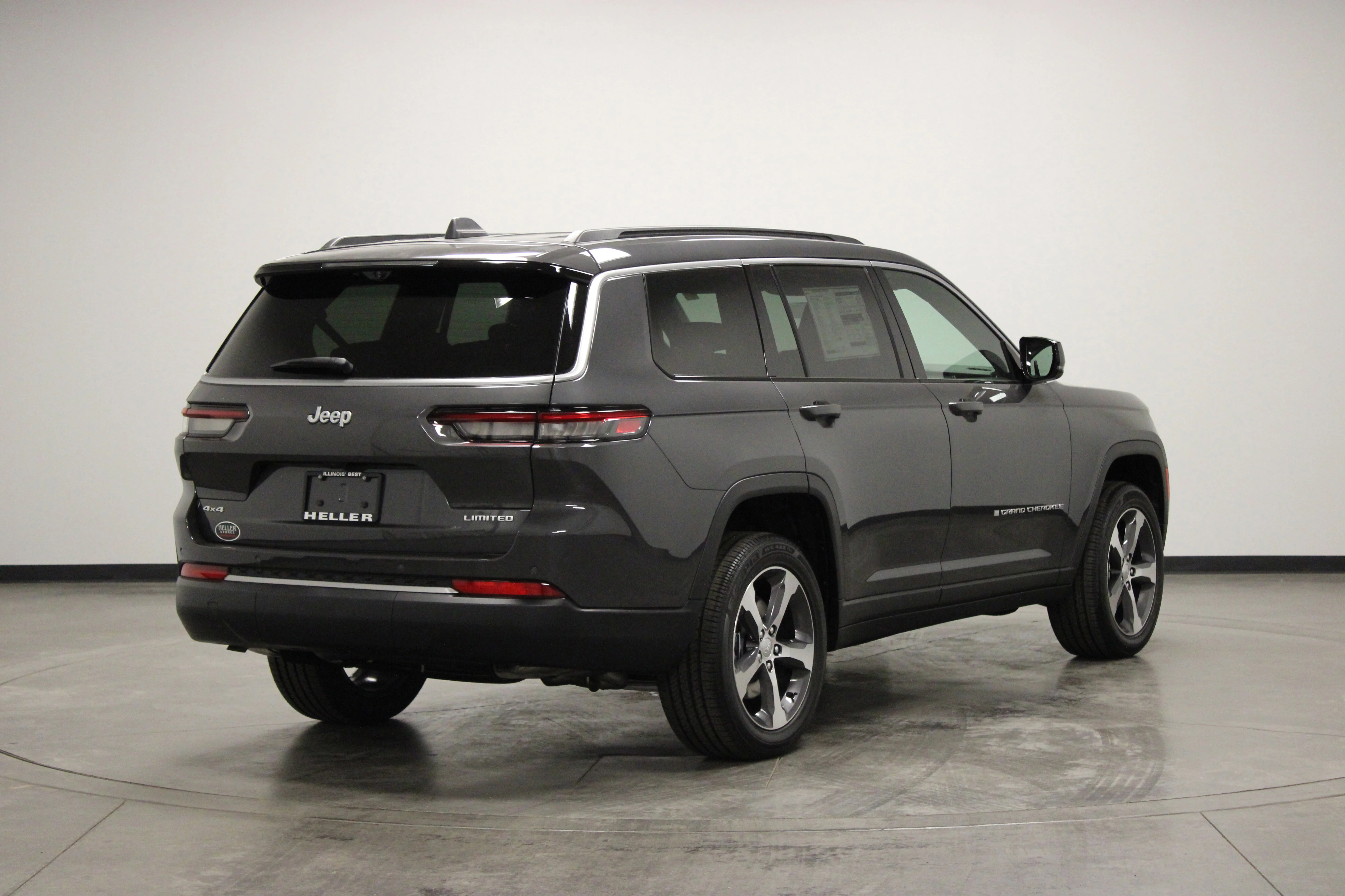 New 2026 Baltic Gray Metallic Clear-Coat Exterior Paint Jeep Limited image 8